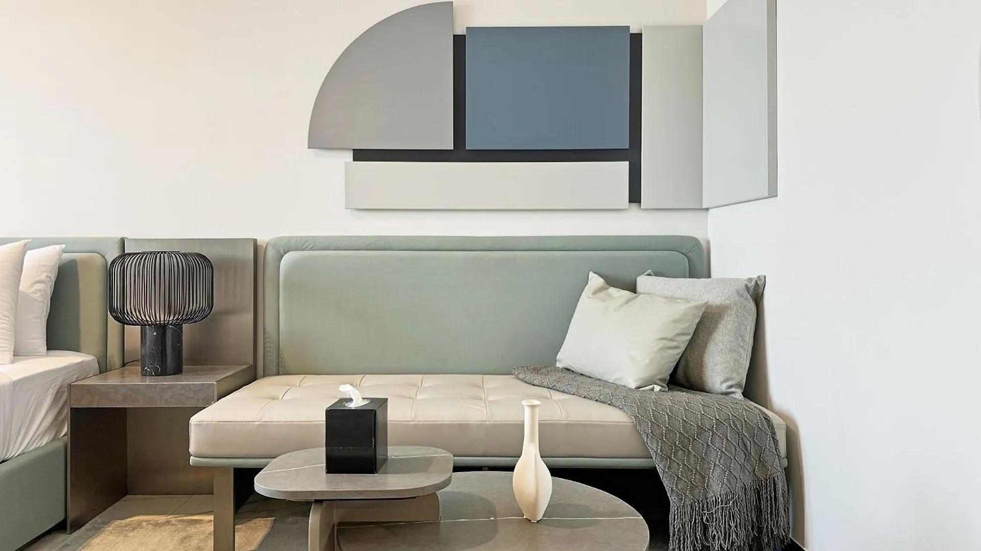 Chic And Bright Studio In Meydan Dubai