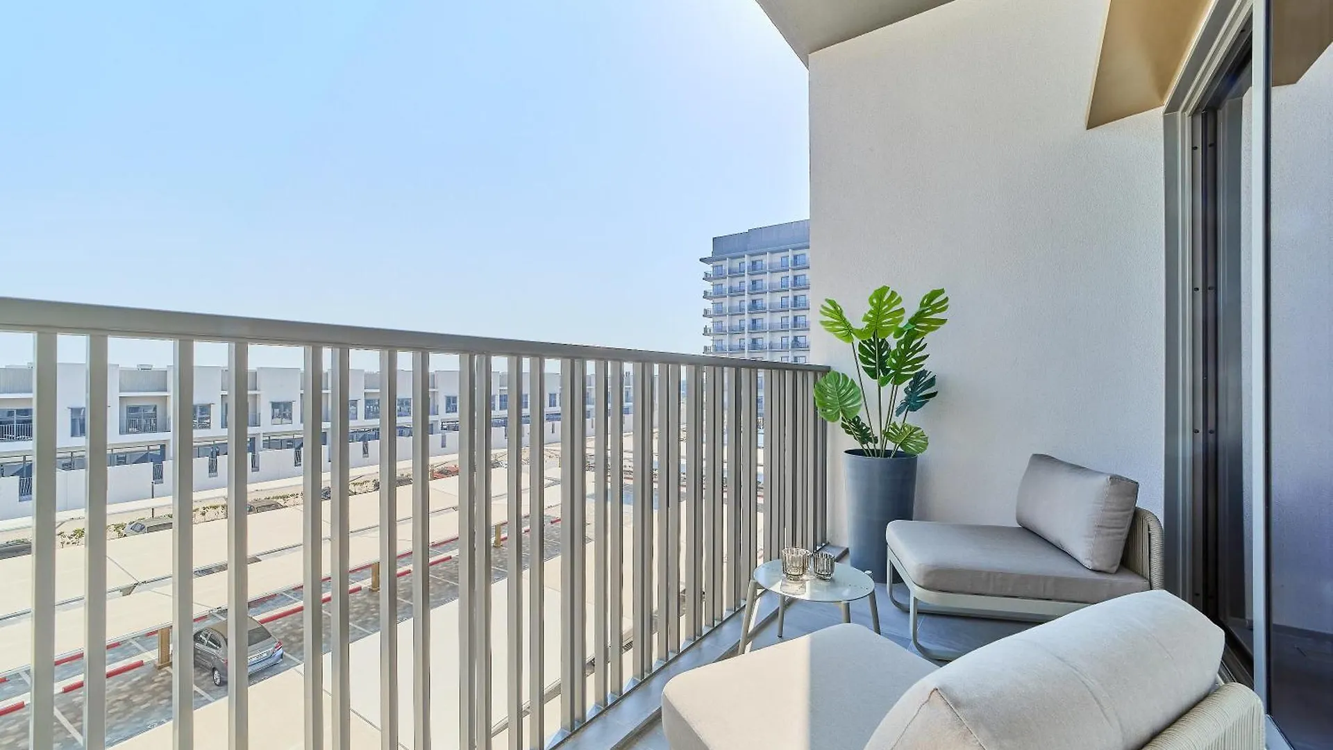 Chic And Bright Studio In Meydan Dubai